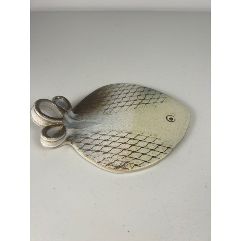 Artisan Studio Pottery Signed Fish Dish Stoneware‎ Looped Tail Cream Brown 8.5"